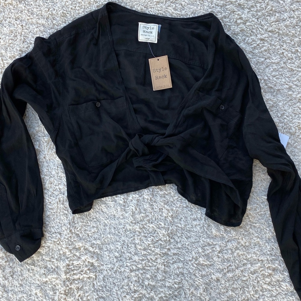 *NWT* black crop blouse